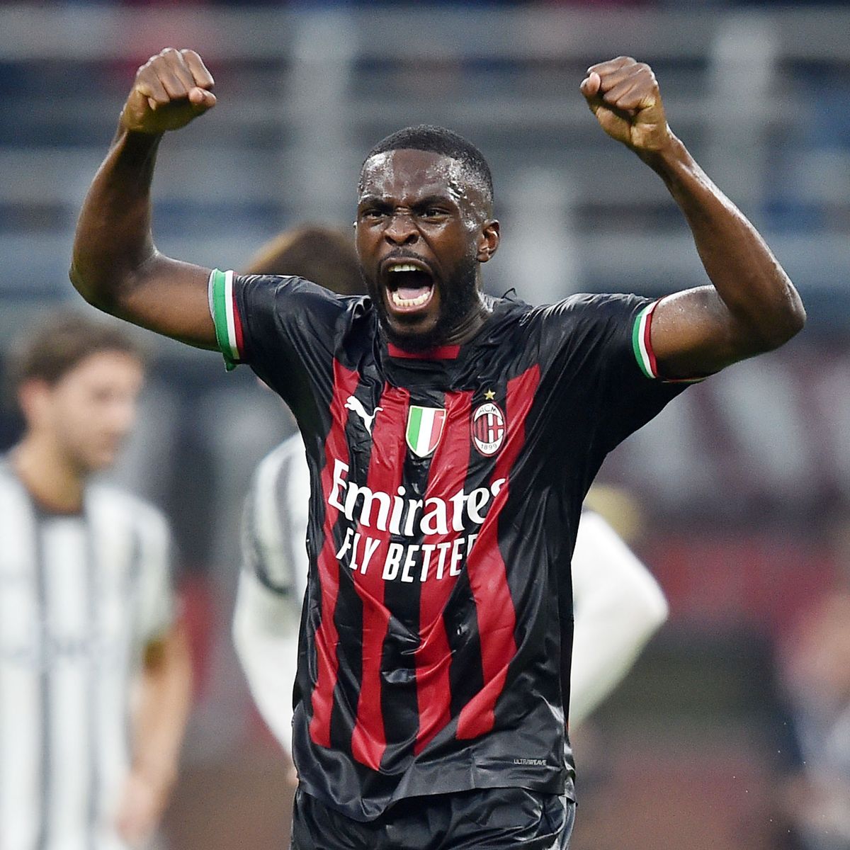 Manchester United go after Tomori to replace Maguire